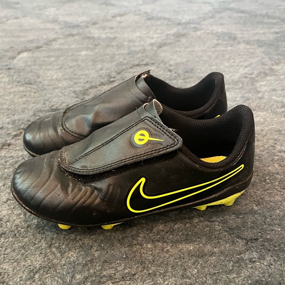 Nike Jr Tiempo cleats size 12.5